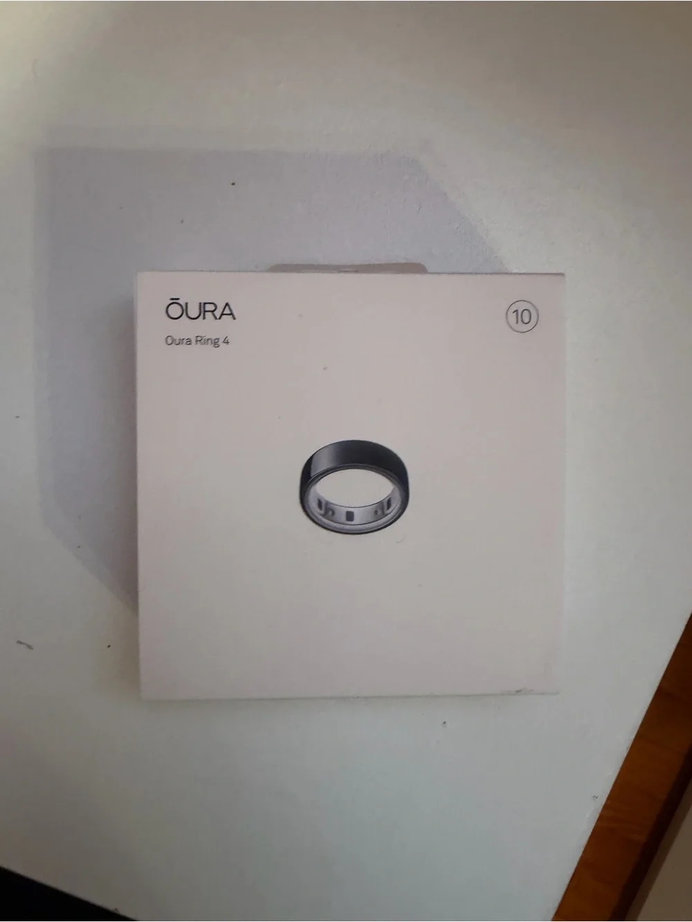 Blinks yellow when charging! Oura Ring 4 Smart Ring - Black Size 10